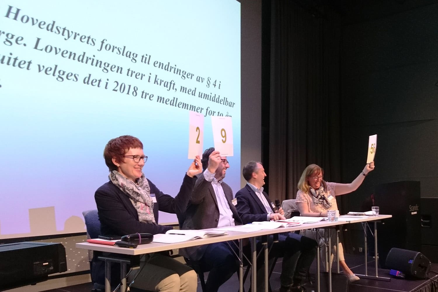 Foto av ordstyrere under GF i 2018